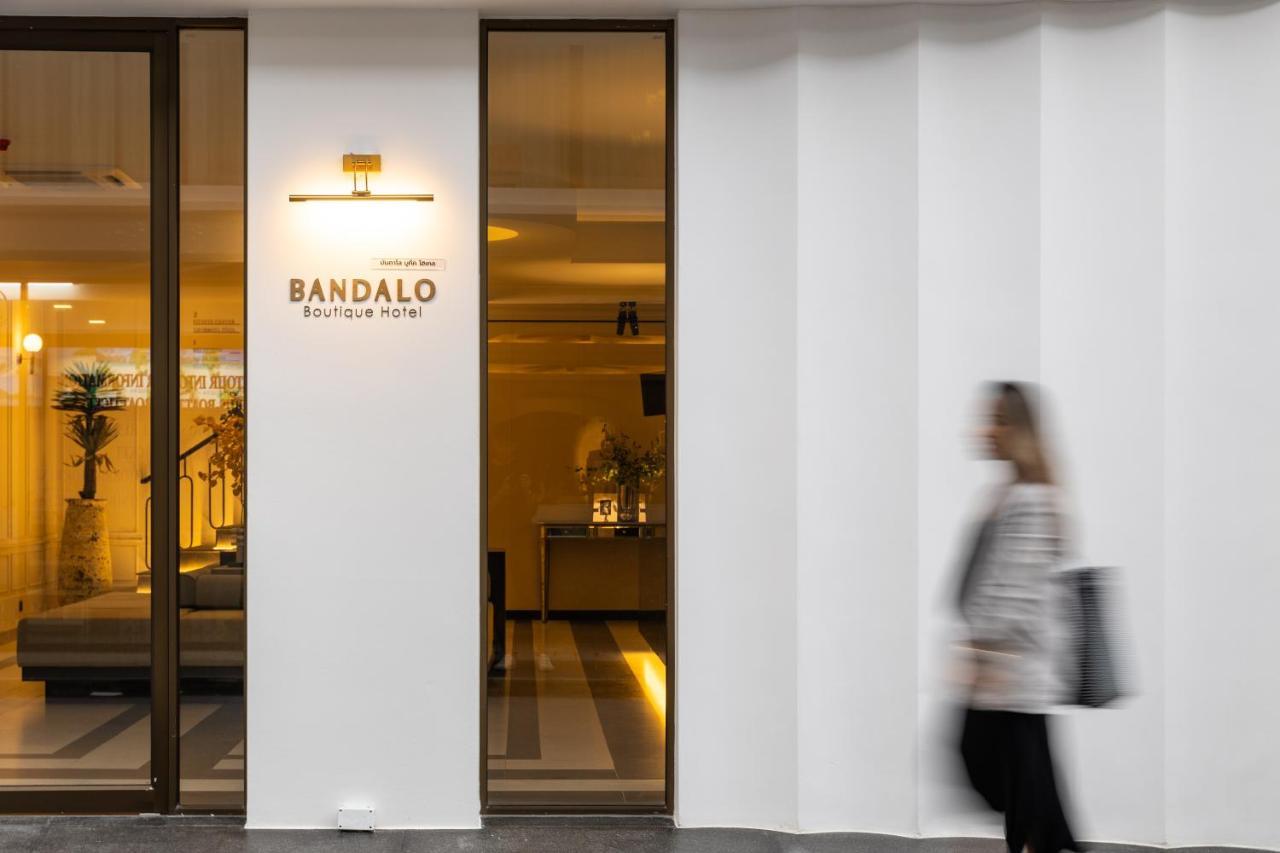 Bandalo Boutique - Road